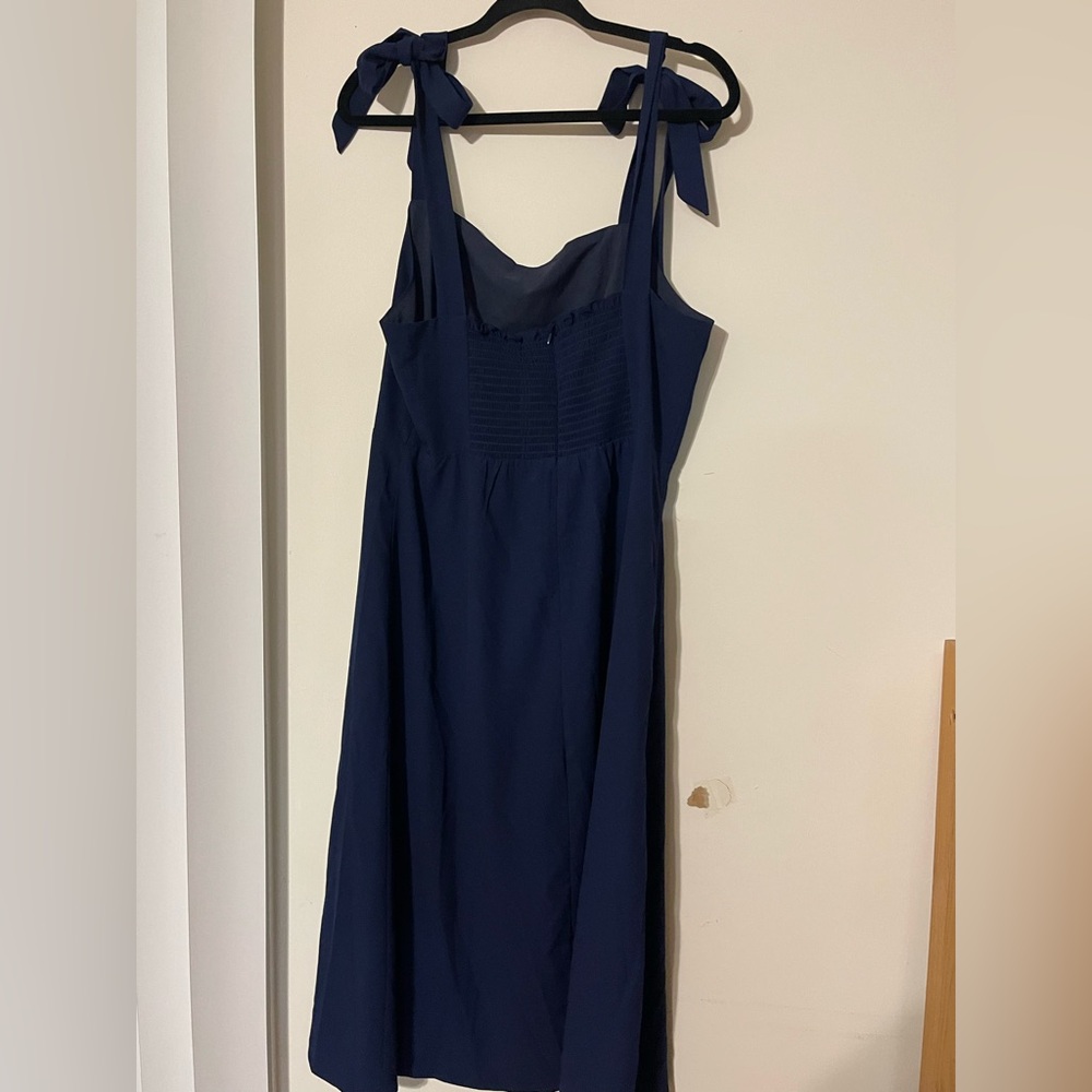 Petal & Pup Laurel Navy Midi Dress - Picture 2 of 4